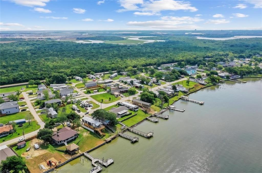 2443 Bay Oaks Harbor Drive, Baytown, Texas image 7