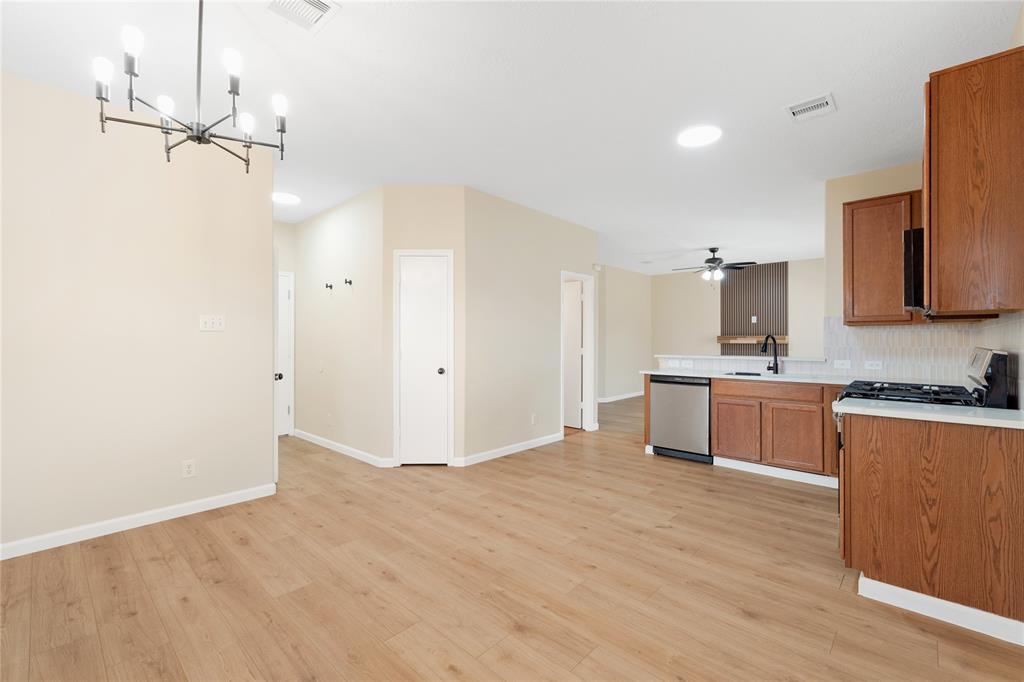 3331 Clayton Terrace Drive, Missouri City, Texas image 11