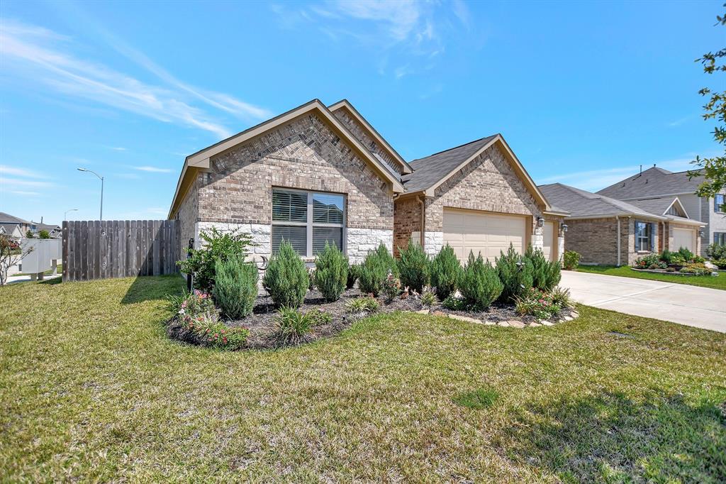 505 High Holly Circle, Magnolia, Texas image 3