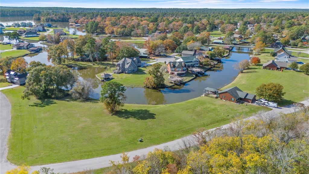 60 Wildwood Lake Drive, Huntsville, Texas image 19