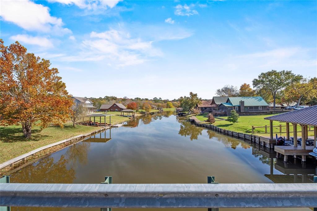 60 Wildwood Lake Drive, Huntsville, Texas image 18