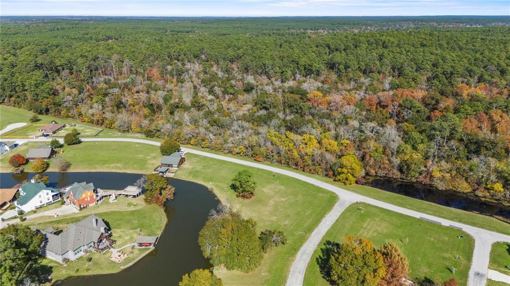 60 Wildwood Lake Drive, Huntsville, Texas image 27