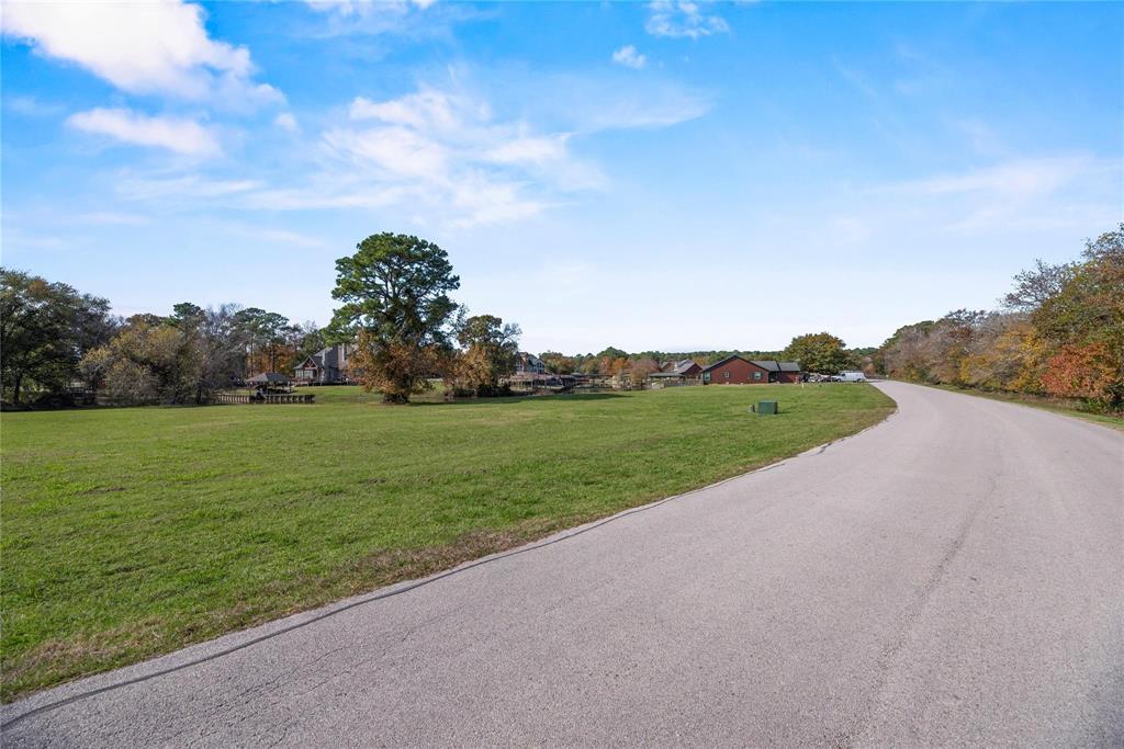 60 Wildwood Lake Drive, Huntsville, Texas image 40
