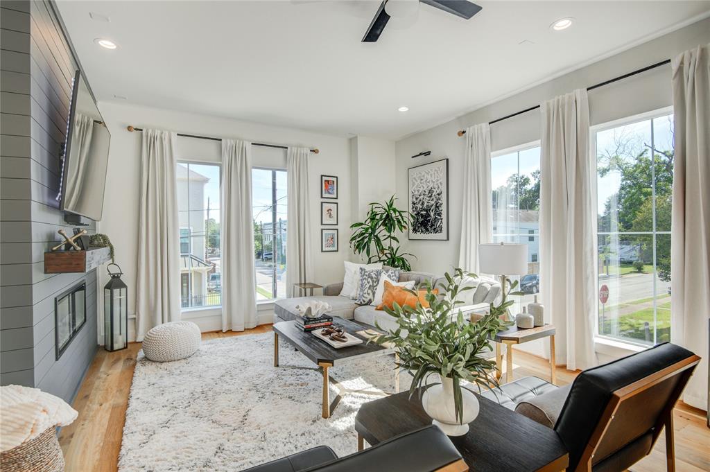 818 Fisher Street, Houston, Texas image 1