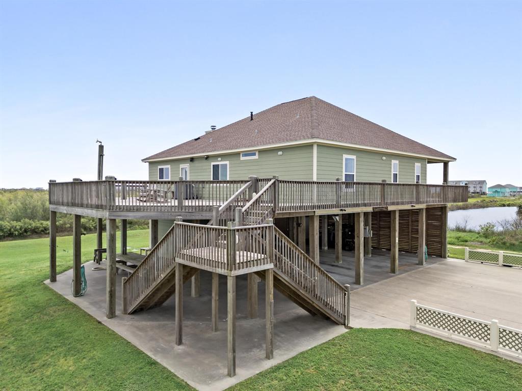 907 Thompson Drive, Gilchrist, Texas image 4