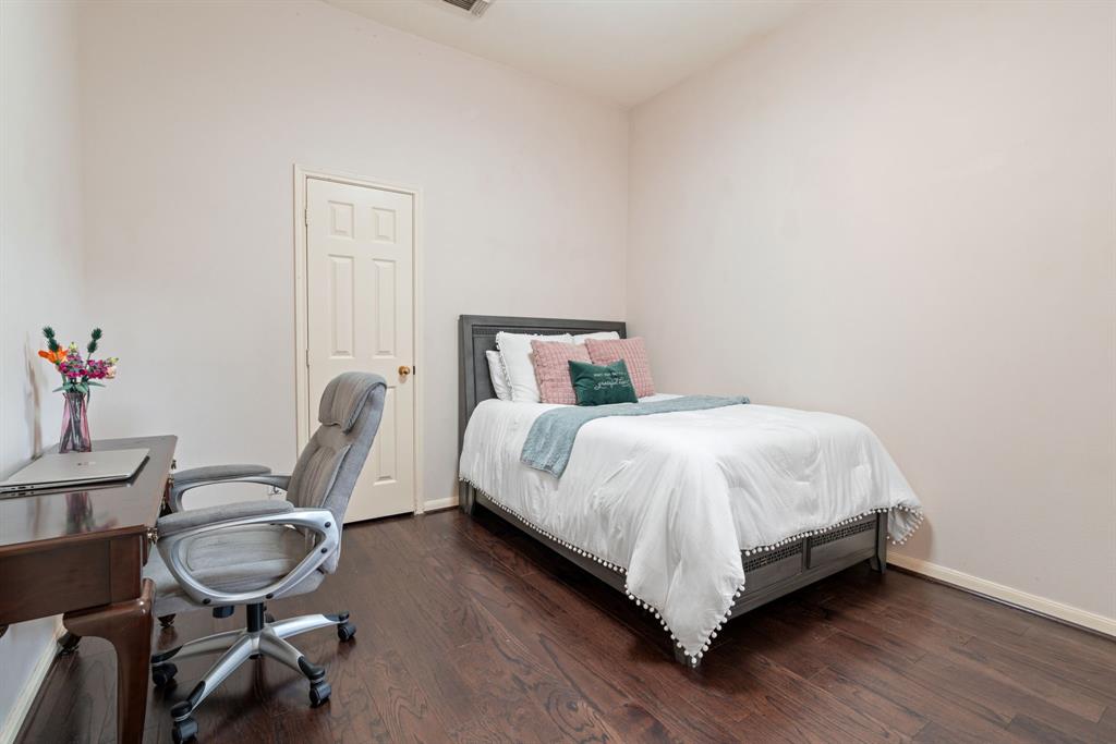 3407 Pecan Mill Drive, Sugar Land, Texas image 12