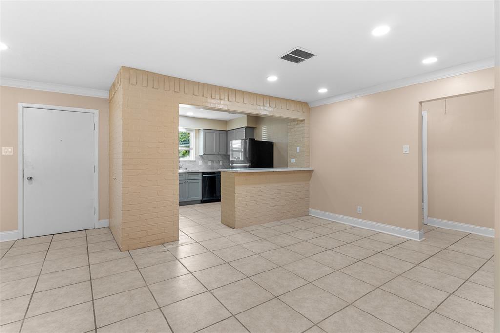 4201 Sevan Street, Bacliff, Texas image 11