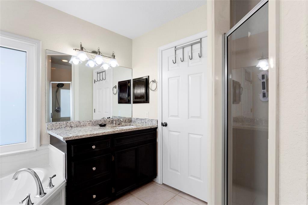 25 Windsong Lane #B, Friendswood, Texas image 24