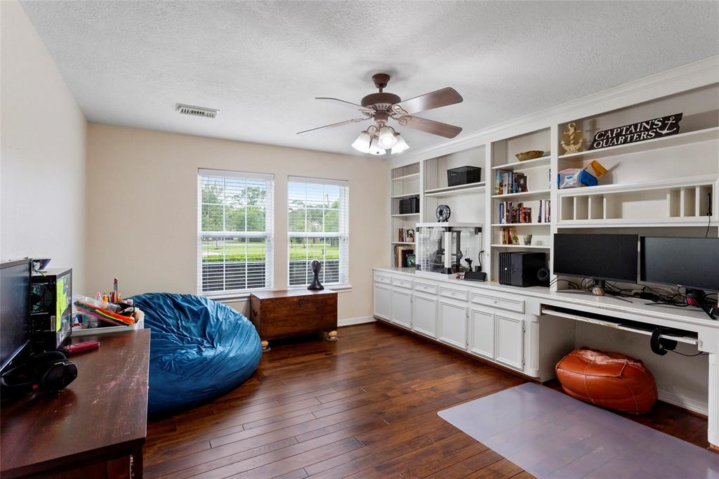 25 Windsong Lane #B, Friendswood, Texas image 30