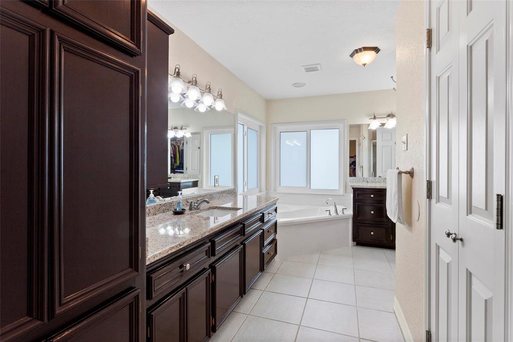 25 Windsong Lane #B, Friendswood, Texas image 23