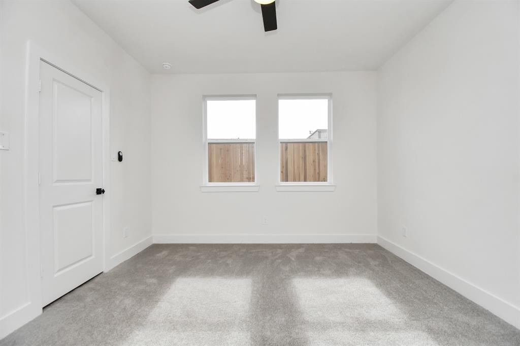 4314 Avron Drive, Stafford, Texas image 38