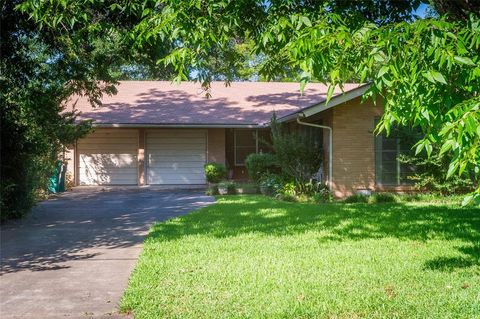 A home in La Grange