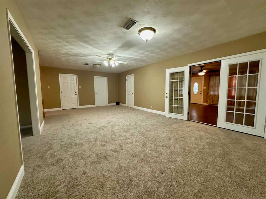 207 Lucky Drive, Silsbee, Texas image 5