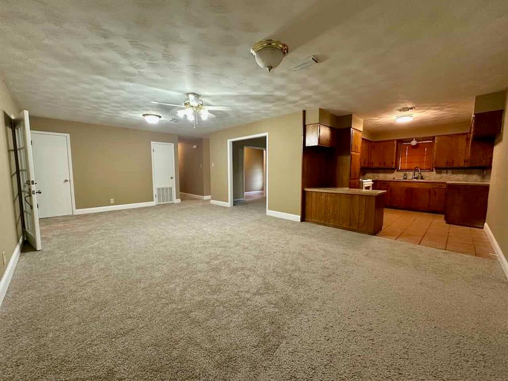 207 Lucky Drive, Silsbee, Texas image 7