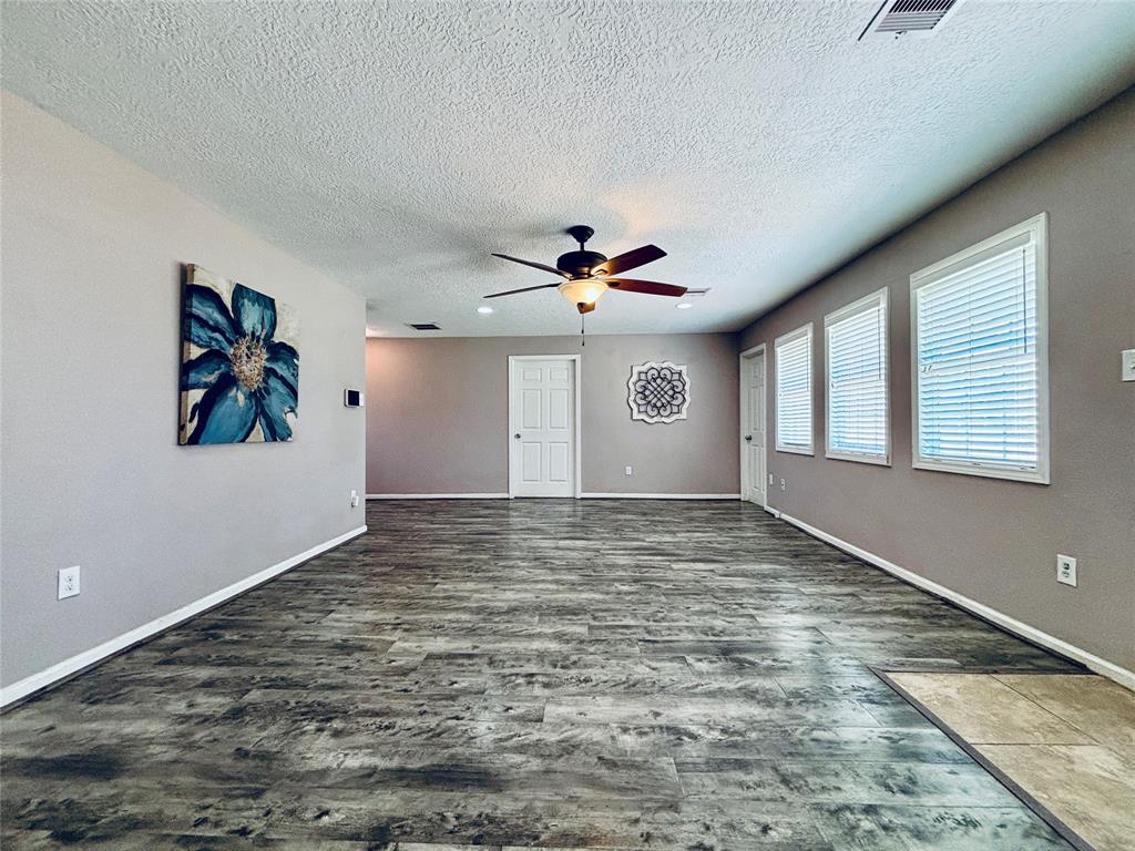 2413 Kingsdale Drive, Deer Park, Texas image 22