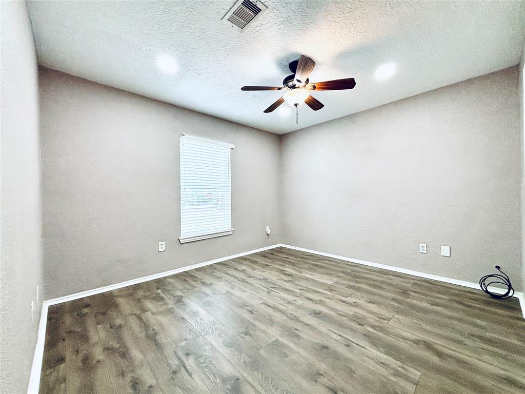 2413 Kingsdale Drive, Deer Park, Texas image 10
