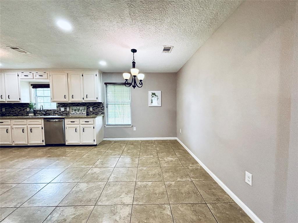2413 Kingsdale Drive, Deer Park, Texas image 5