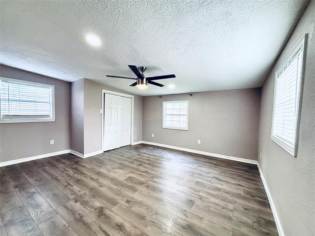 2413 Kingsdale Drive, Deer Park, Texas image 12