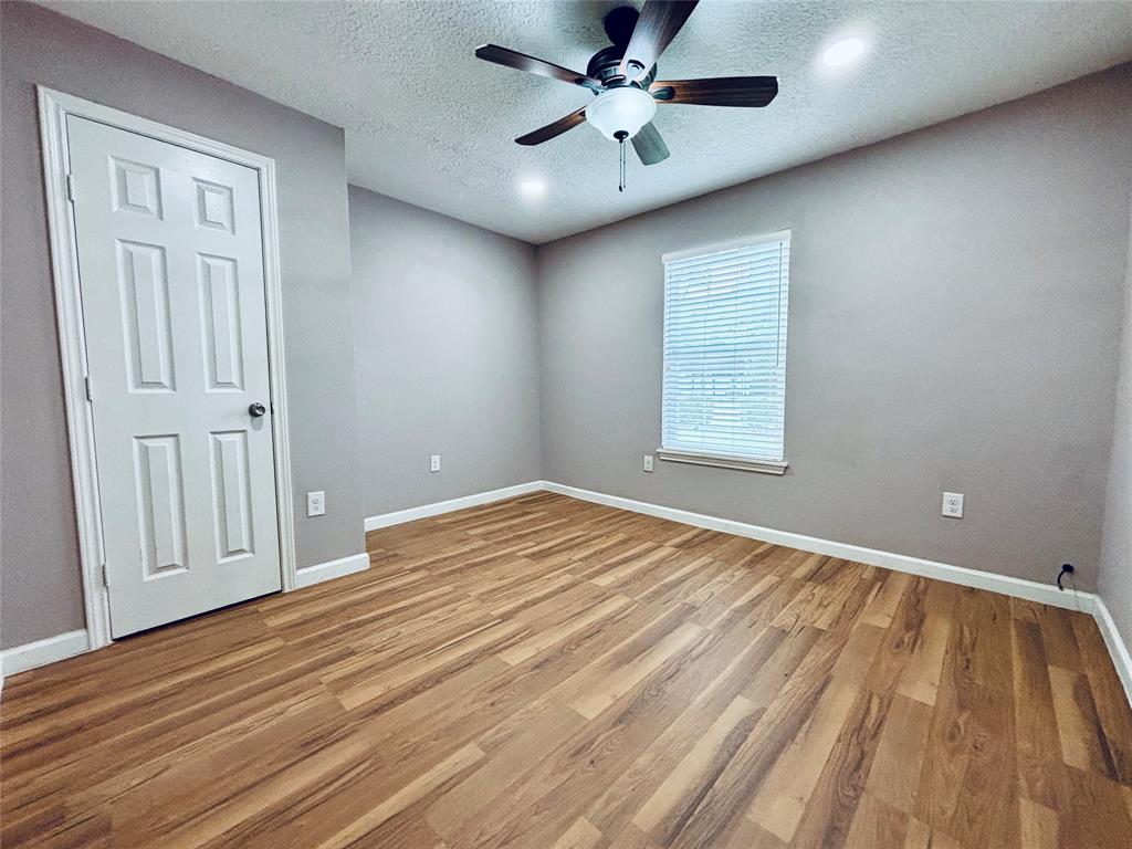 2413 Kingsdale Drive, Deer Park, Texas image 11