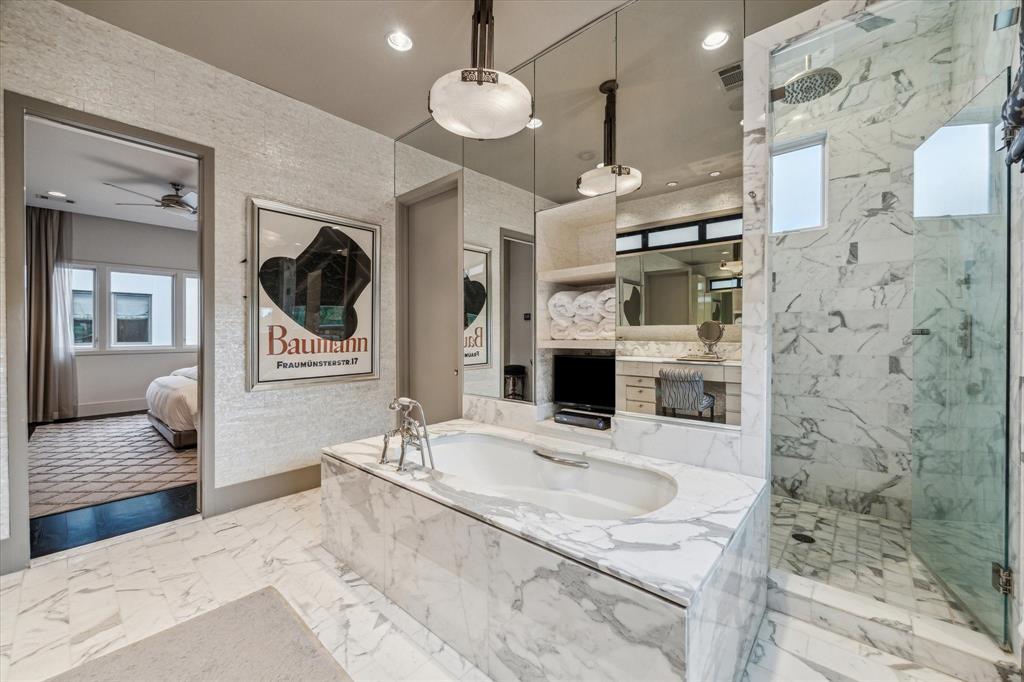 2949 Chevy Chase Drive, Houston, Texas image 23