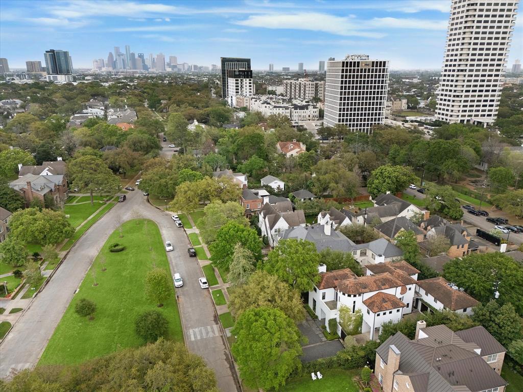 2949 Chevy Chase Drive, Houston, Texas image 47