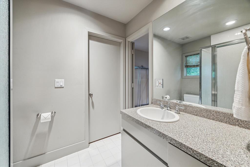 2949 Chevy Chase Drive, Houston, Texas image 41