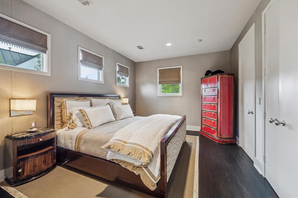 2949 Chevy Chase Drive, Houston, Texas image 27