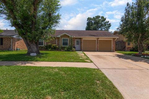 5707 Acorn Street Houston TX 77092