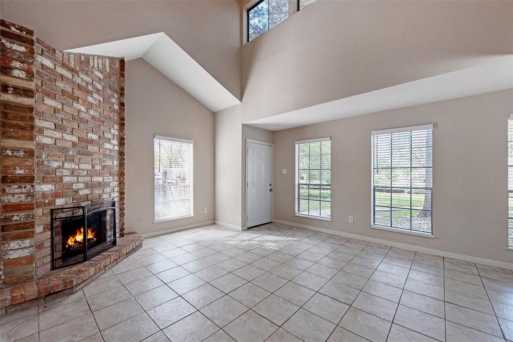 8 W Bigelow Oak Court, The Woodlands, Texas image 4