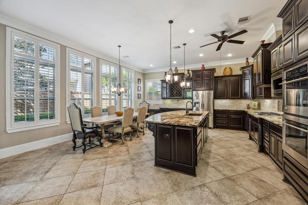 8412 Moritz Walk, Houston, Texas image 11