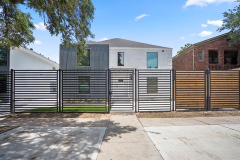 Photo of 2407 Cleburne Street #4, Houston, TX 77004 (MLS # 46187594)