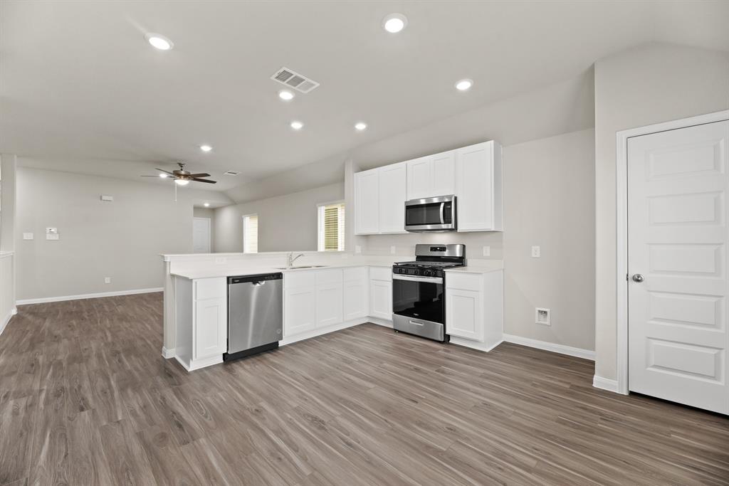 9231 Grace Ridge Drive, Willis, Texas image 4