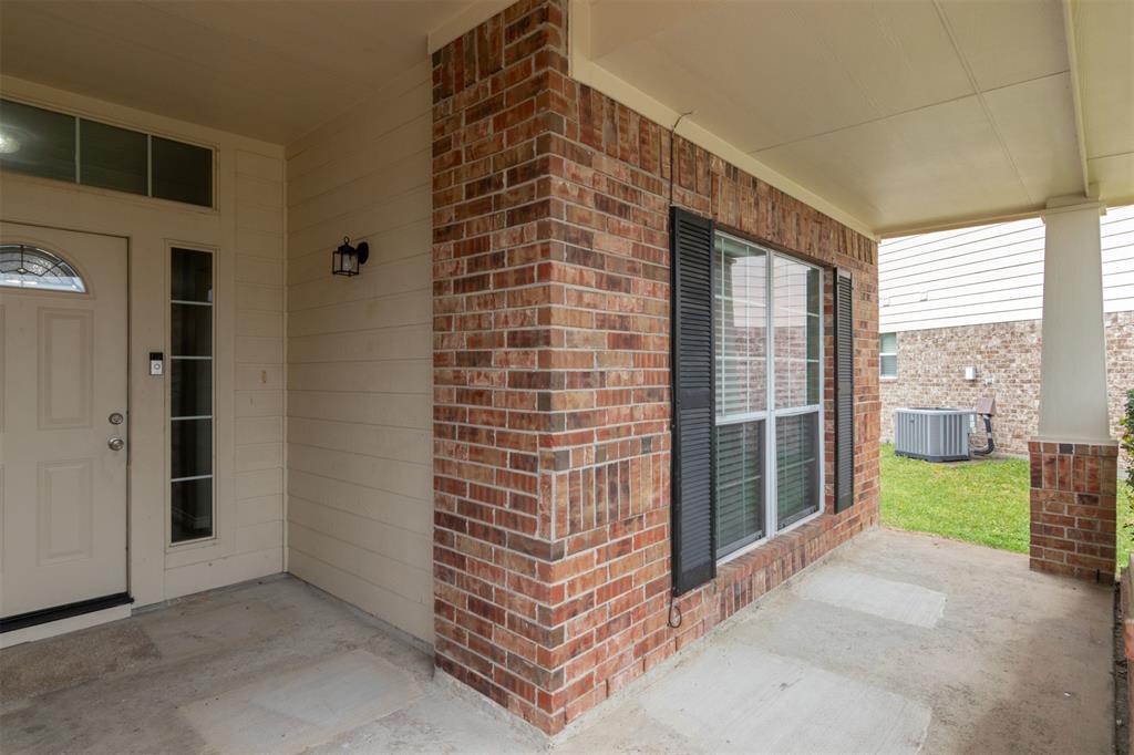 5206 Fairtide Drive, Baytown, Texas image 4