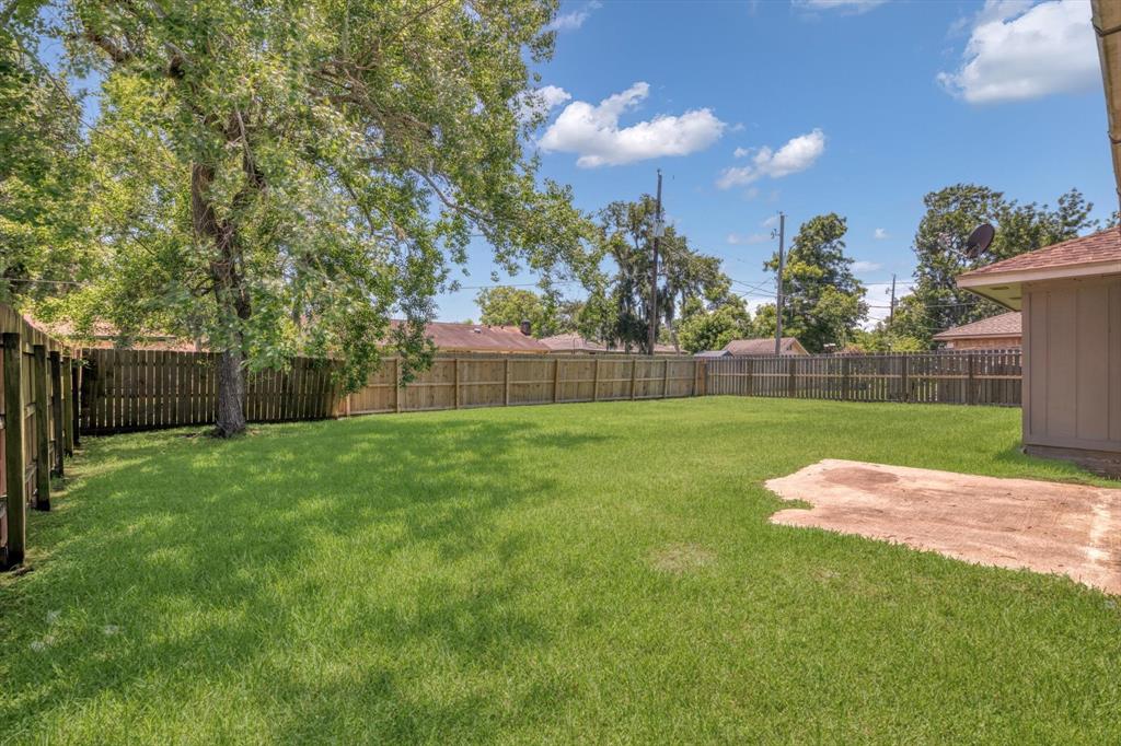119 Cottonwood Street, Lake Jackson, Texas image 35
