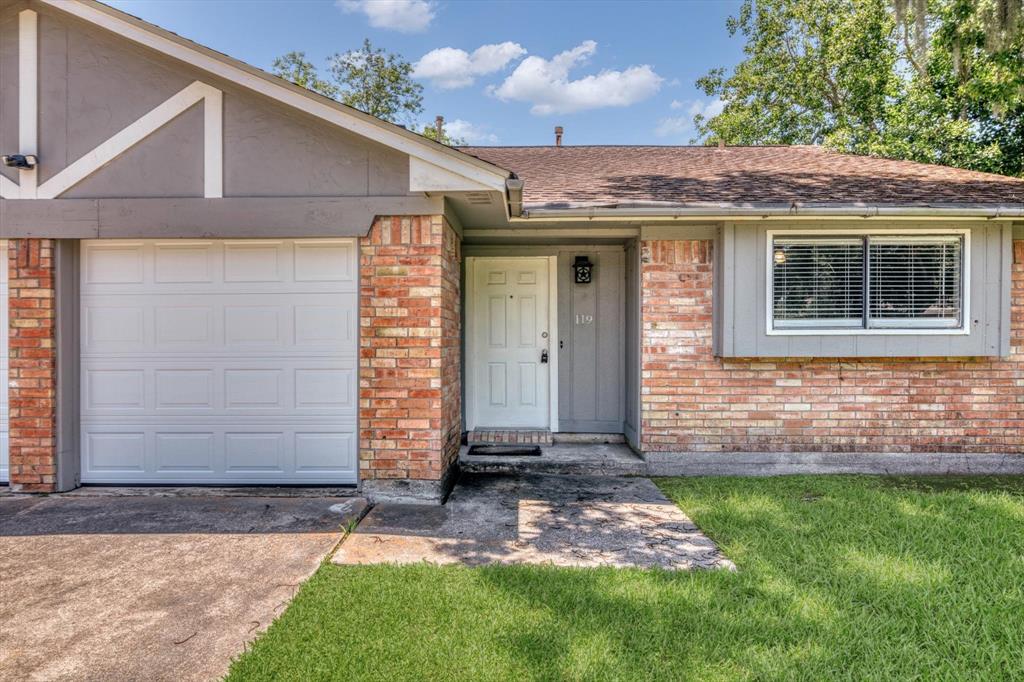 119 Cottonwood Street, Lake Jackson, Texas image 3