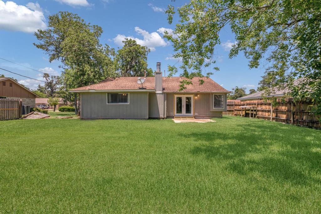 119 Cottonwood Street, Lake Jackson, Texas image 37