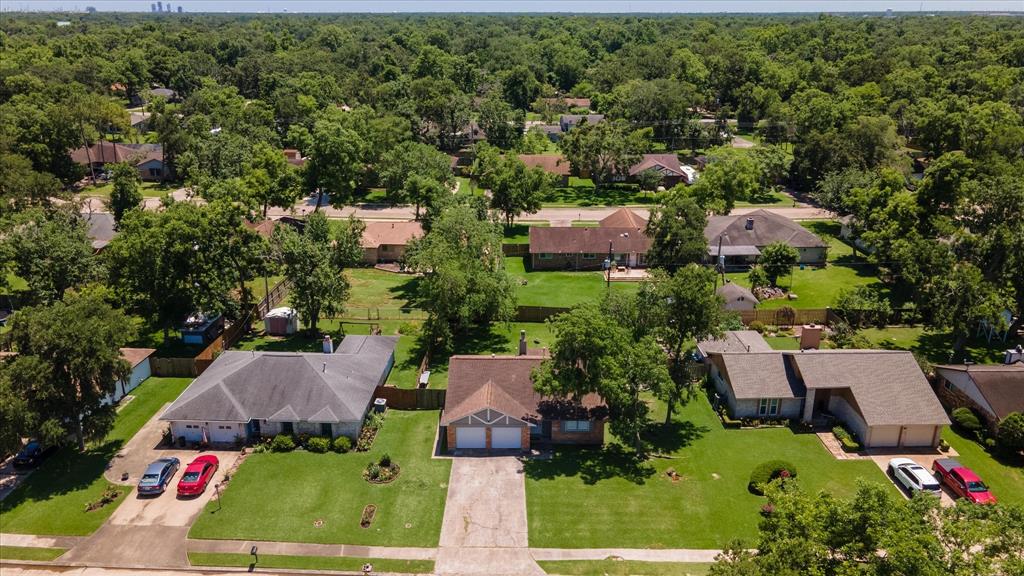 119 Cottonwood Street, Lake Jackson, Texas image 39