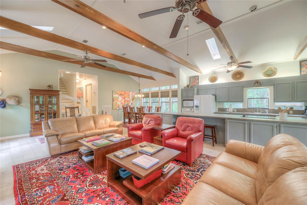 435 Terrace Trail, Goodrich, Texas image 6
