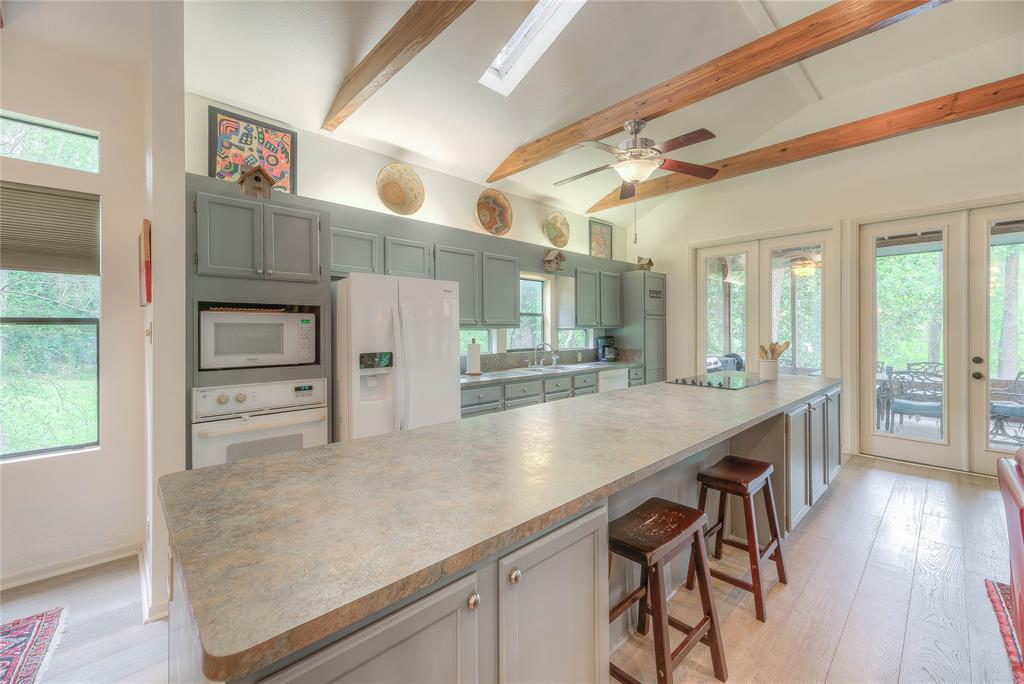 435 Terrace Trail, Goodrich, Texas image 8