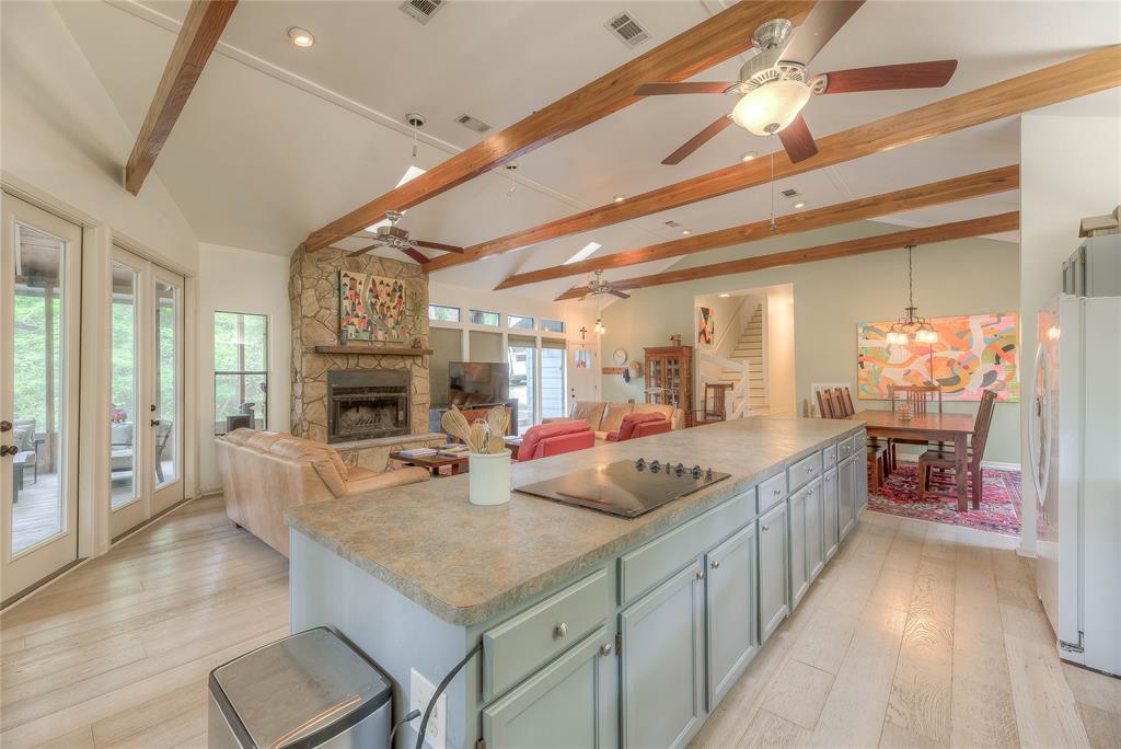 435 Terrace Trail, Goodrich, Texas image 5