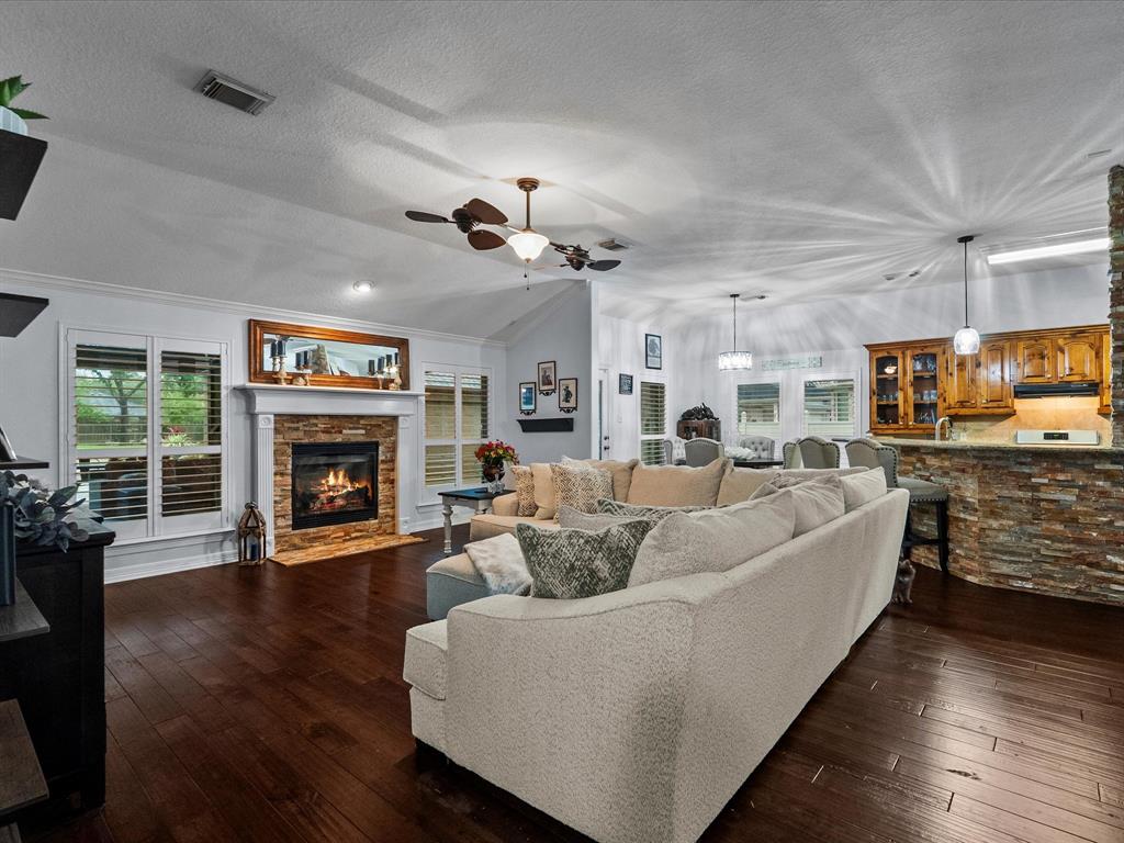 1309 Coryell Street, League City, Texas image 9