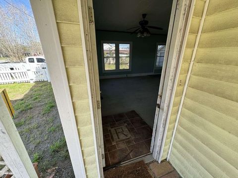 A home in Goliad