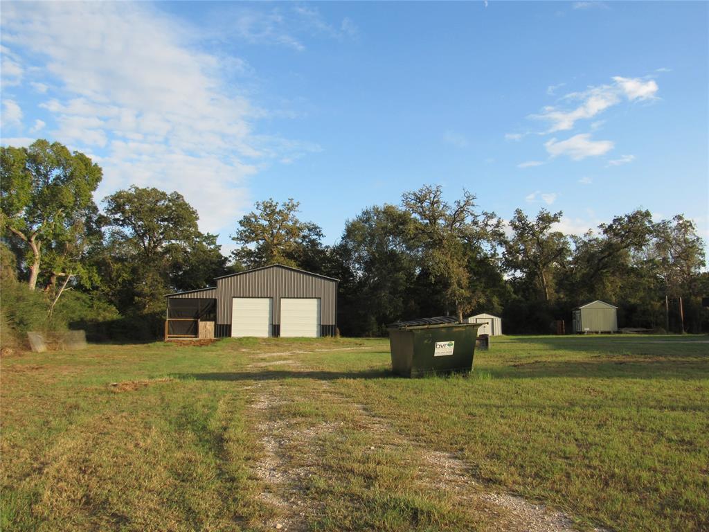 10895 Zetter Rd, Brenham, Texas image 3