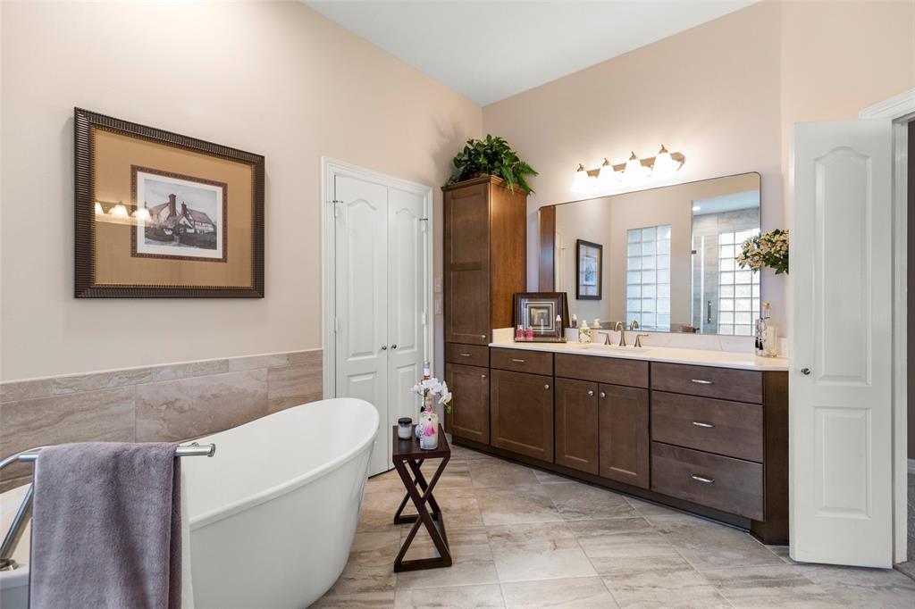 207 Kingfisher Drive, Sugar Land, Texas image 23