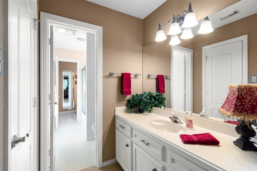 207 Kingfisher Drive, Sugar Land, Texas image 32