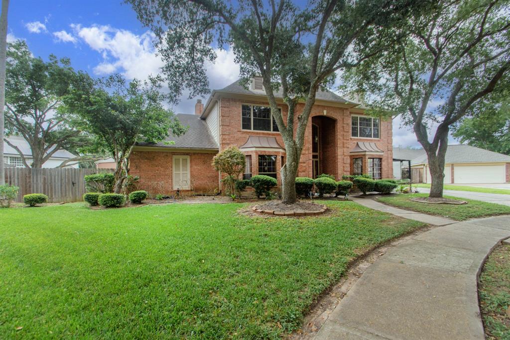 10 Dorothea Lane, Sugar Land, Texas image 2