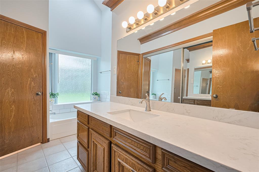 16218 Capri Drive, Jersey Village, Texas image 31