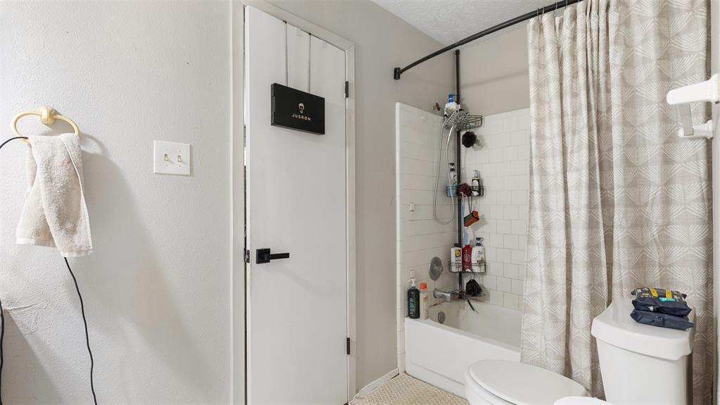 1014 Pimlico Drive, Pearland, Texas image 10