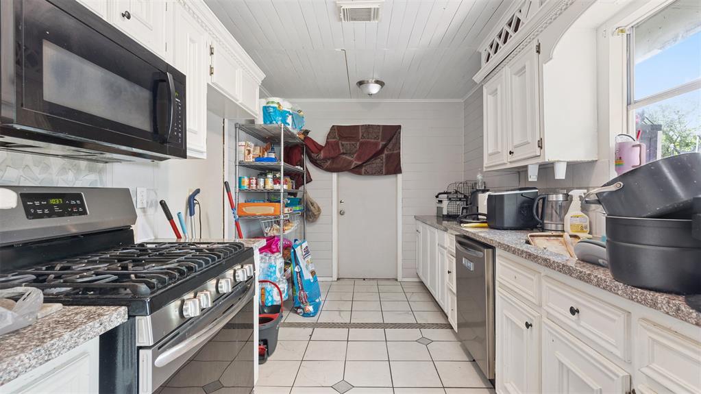 1014 Pimlico Drive, Pearland, Texas image 6