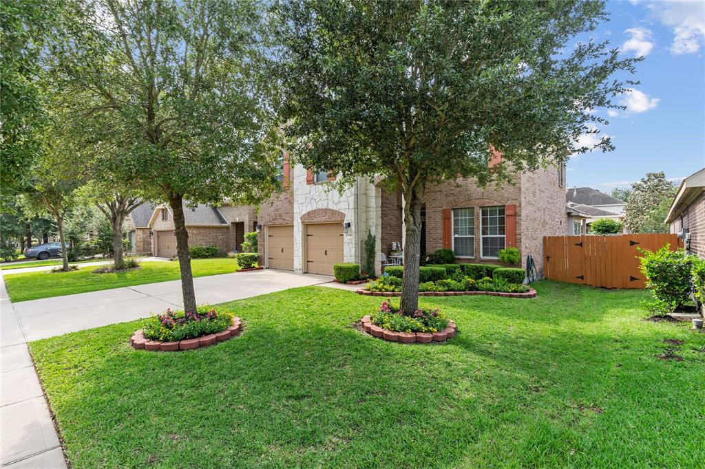17419 Woodfalls Lane